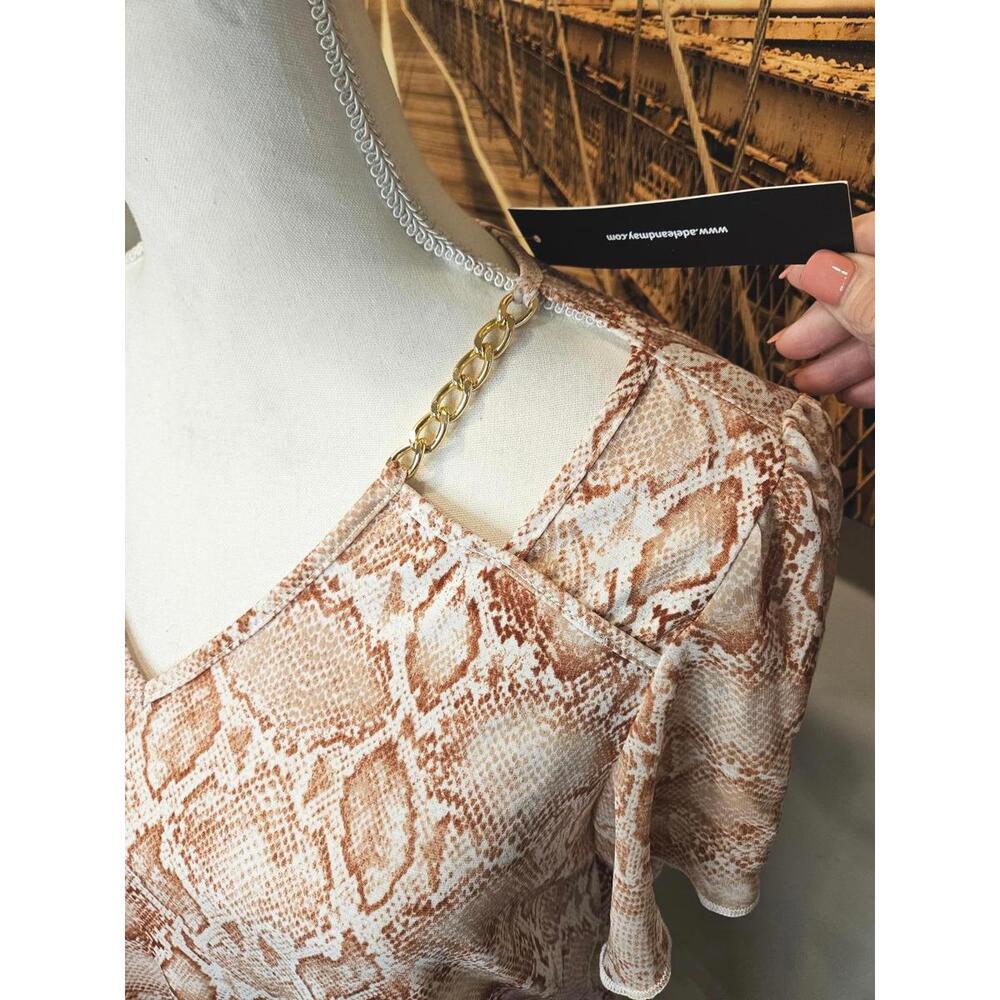 Nwt Adele & May Python Print Top with Chain Detail - Picture 2 of 6